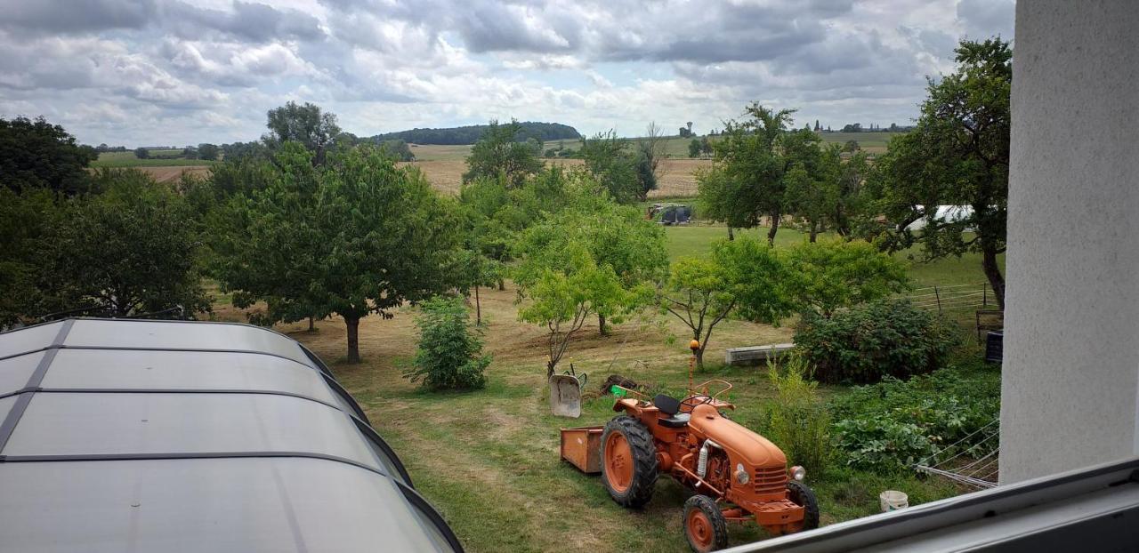 Les Gremilles Bed & Breakfast Bassoncourt Bagian luar foto