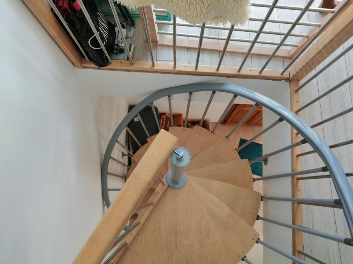 Les Gremilles Bed & Breakfast Bassoncourt Bagian luar foto