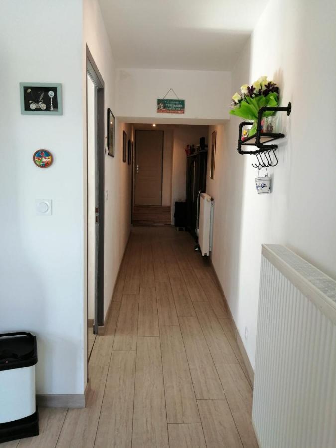 Les Gremilles Bed & Breakfast Bassoncourt Bagian luar foto